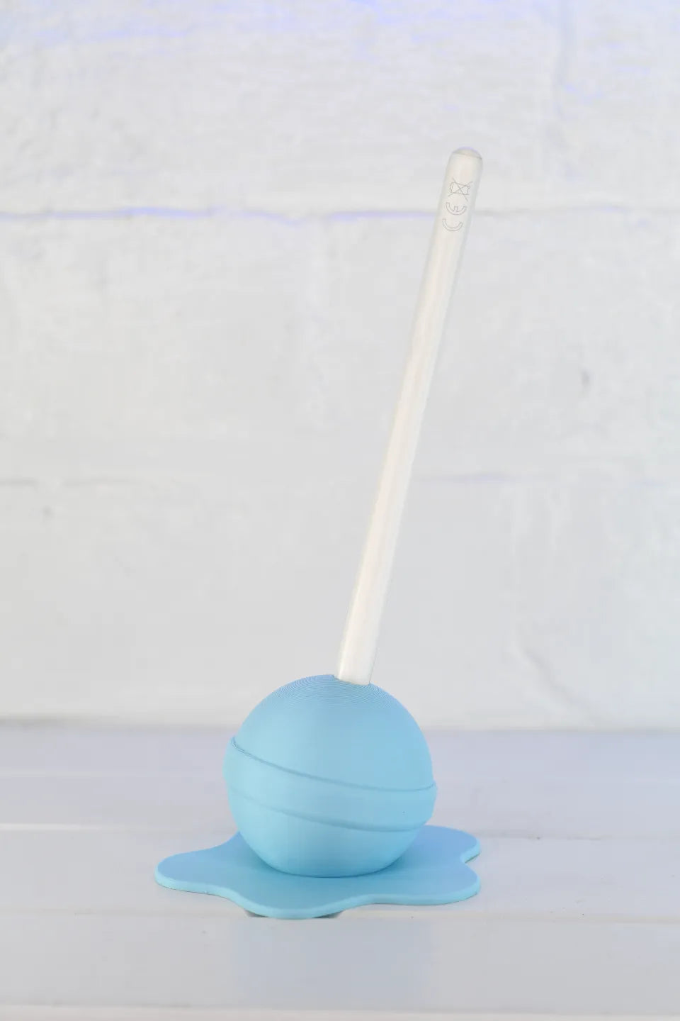 مصاصة حاملة للأقلام