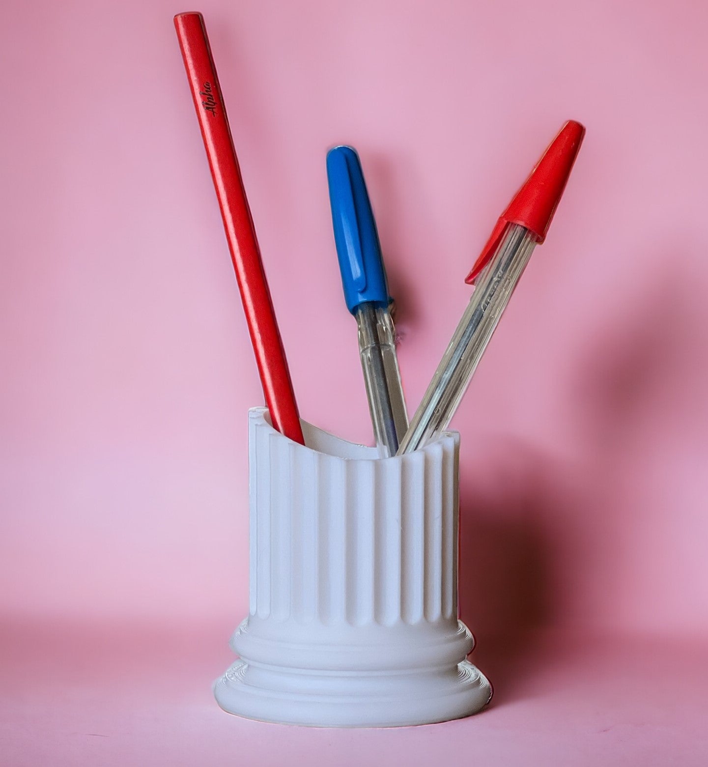 عامود يوناني للأقلام