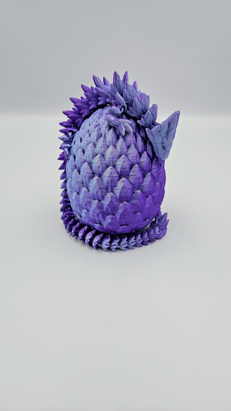 بيضة التنين الخارقة مع تنين